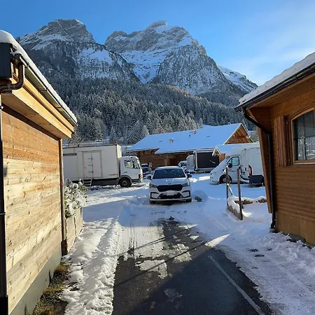 Chalet At Ski Lift * Gsteig